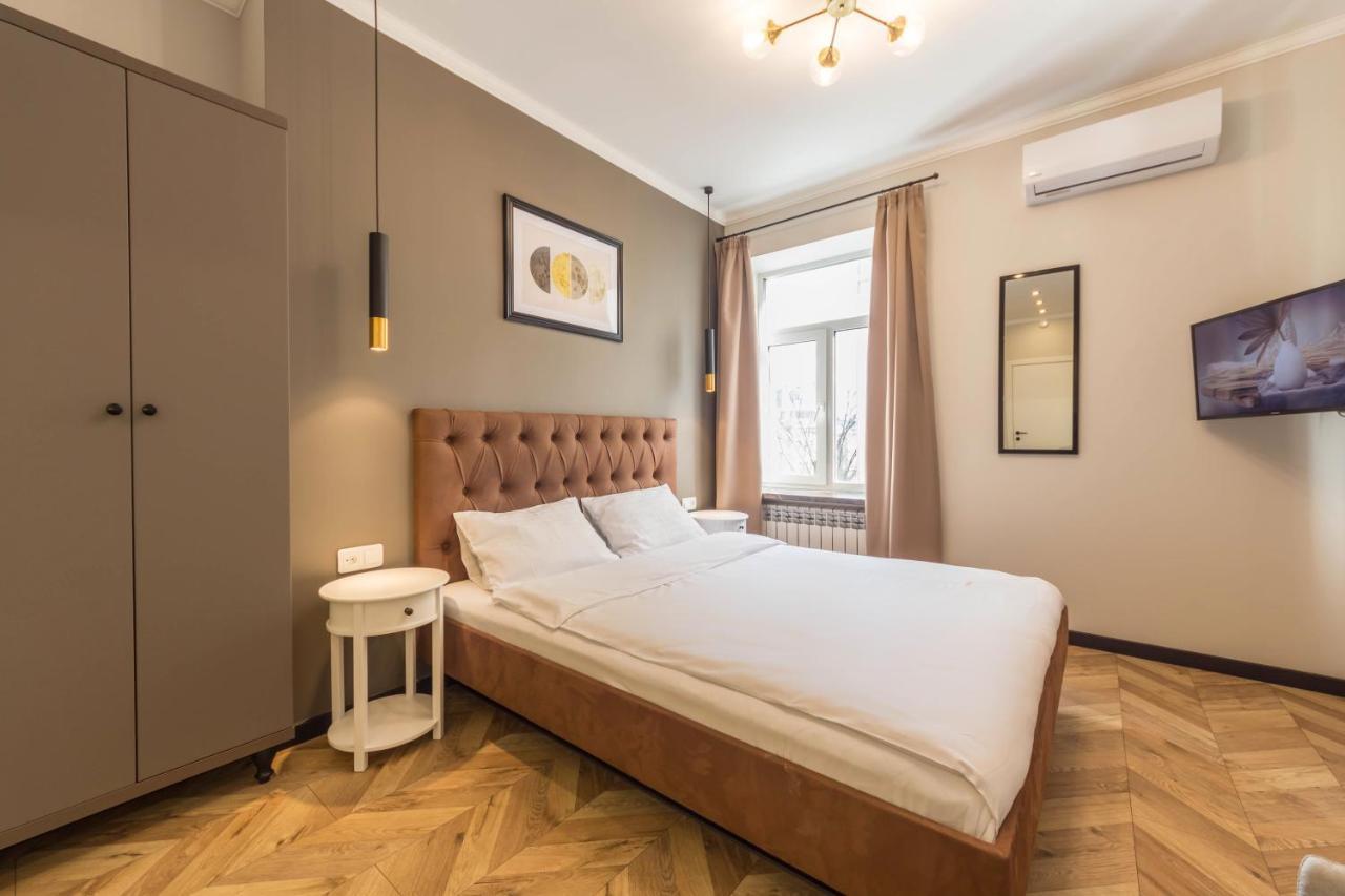 Design Apartment On Mykhailivskyi Ln. 4 Kiev Luaran gambar